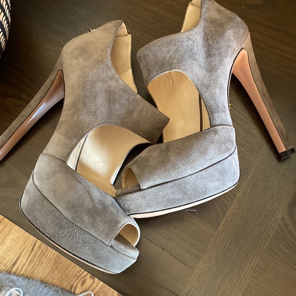 Authentic Prada platform heels - Picture 9 of 16